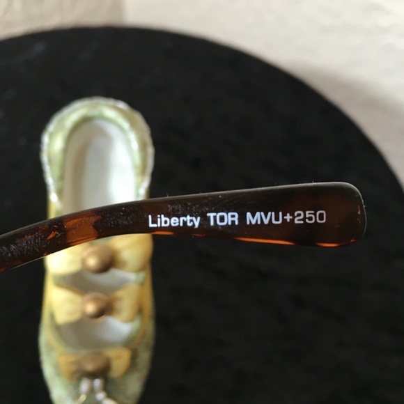 FOSTER GRANT Liberty Lighted Reading Glasses Strength 250 - Picture 4 of 4